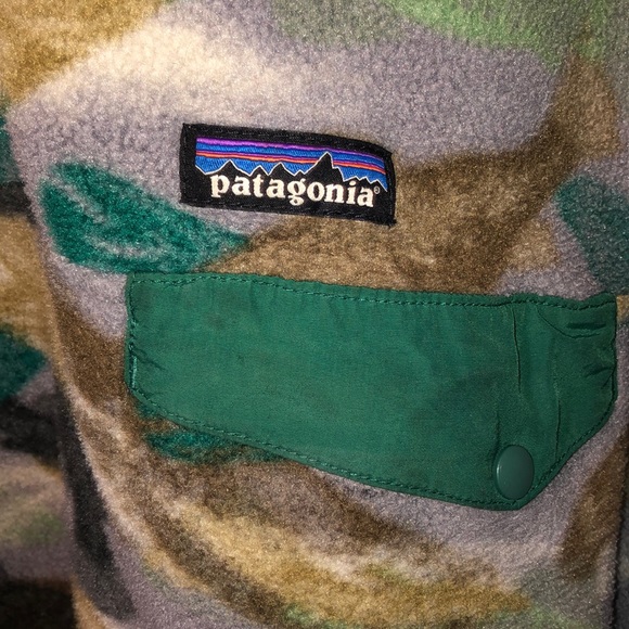 Men's Green Synchilla Snap-t Fleece Pullover - Picture 4 of 4